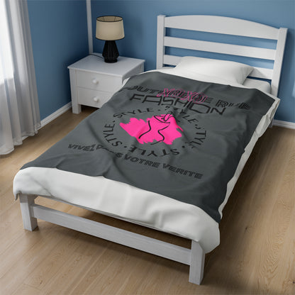 Fashionable XOXO Graphic Creative Expression Blanket - Dark Grey Couture De Rue Pink Splattered Plush Velveteen Blanket