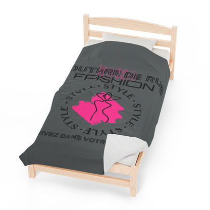 Fashionable XOXO Graphic Creative Expression Blanket - Dark Grey Couture De Rue Pink Splattered Plush Velveteen Blanket